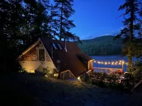 Adirondacks Lakefront Relaxation:  Waterfront A-Frame Cottage on Lake Luzerne!