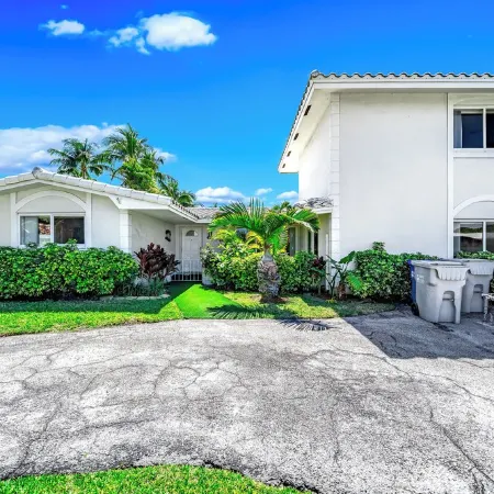 Heated Pool! Waterfront+Tiki Hut! Close To Beach!