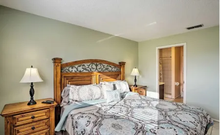 Casa Bella Condo - Fort Myers - 2br/2ba - 4 miles to FMB and Sanibel Causeway!