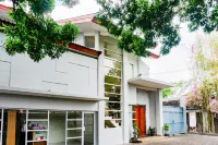 RedDoorz Near Jogja City Mall 4