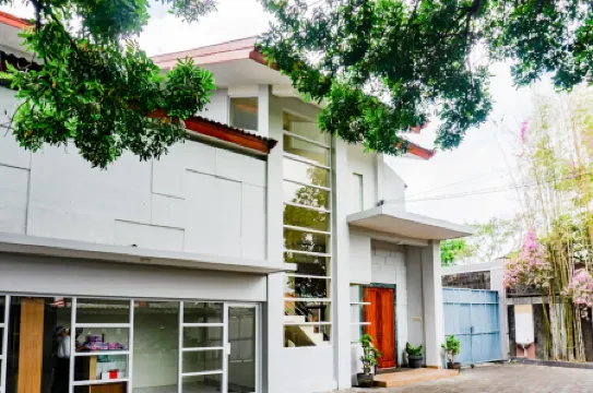 RedDoorz Near Jogja City Mall 4