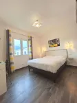 CALVI new apt WIFI 3bedroom, 6 people, air-conditioned, 10mm beach