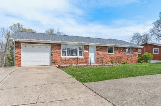 3 Miles to Ark! Basement Playroom with Video Arcade!
