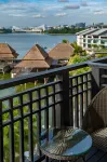 DoubleTree by Hilton Putrajaya Lakeside - Romantic