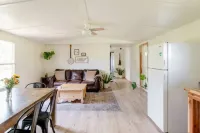Cozy basecamp minutes from waterfalls, hiking and climbing