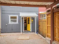 Modern condo walking distance to EVERYTHING. Hotels in Cloudcroft