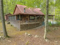 Creekside Cabin with 3 Bedrooms, 2 Full  Baths East of Gatlinburg