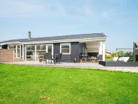 10 Person Holiday Home in Juelsminde-by Traum