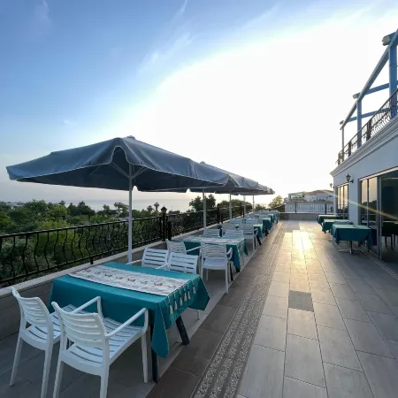 Beachway Hotel Side