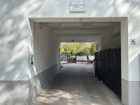 센트럴 본 아파트먼트 I 홈투쉐어