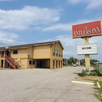 Antlers Inn