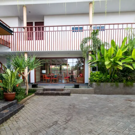 Sanur Art Villas Отели рядом с достопримечательностью «Пляж Пенджембак»