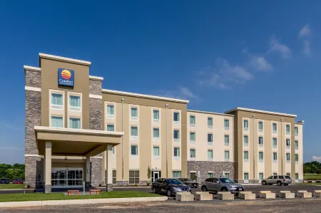 Comfort Inn & Suites - Harrisburg Airport - Hershey South Отели в г. Мидлтаун