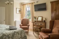 Hardwick Farm Hotels near Hanover Chapel