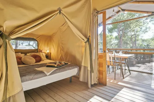Camping Castell Montgri Hotel a Gualta