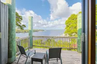 Strahan Village - Scenic
