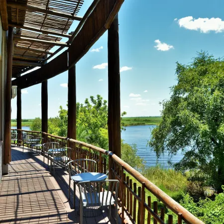 Cresta Mowana Safari Resort & Spa