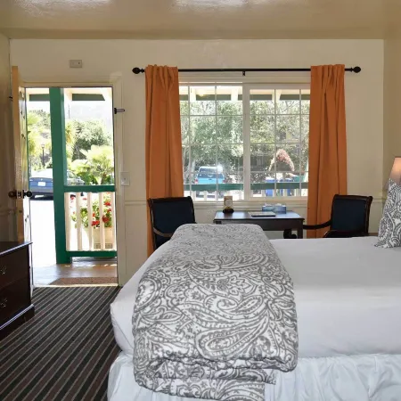 Monterey Pines Inn Hotels in Monterey