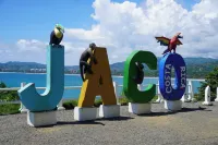 Hotel Green Hotels in Jaco