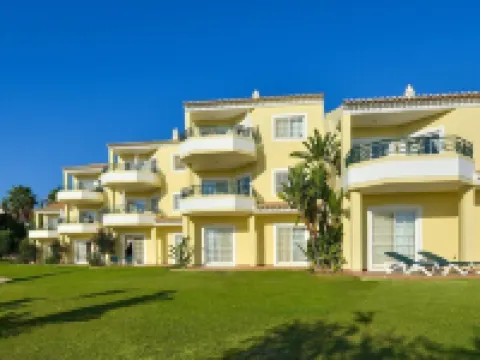 Presa de Moura Hotels in Estombar