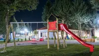FoRest Village Resort - parking