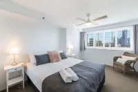 The Meriton on Main Beach Hotels in Main Beach