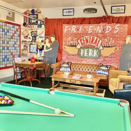 Fun Escape 1 - Starved Rock - Skydive- Game Room