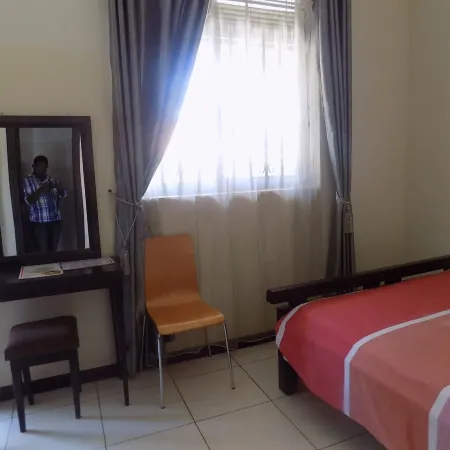 Etana Motel Kampala