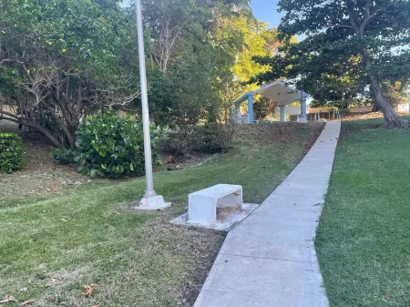 Ocean View 2 Bed 1 Bath 2 Parkings Pool