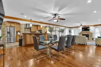 Tuscan Dreams Message Now for Summer Special Hotels in Brookhaven