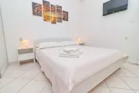 Seafront Apartments Anthony