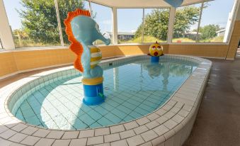 Comfortable bungalow with dishwasher, 1.5 km. from the beach