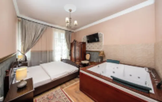 ZiRa Residence - Authentic Rooms in Old Town