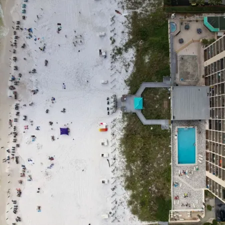 The Scallop by Brightwild-Beachfront Condo