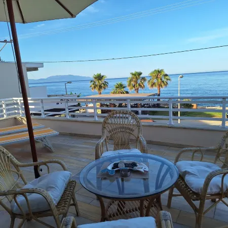 Luxury Apartments Kanali
