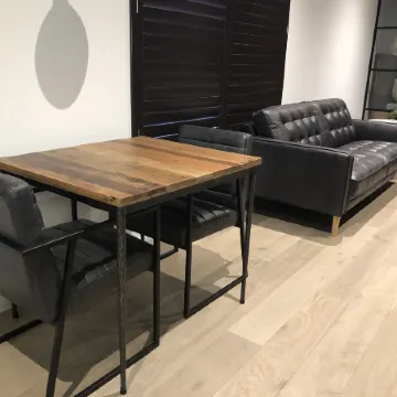 Timber Door Luxury Accommodation Geelong