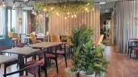 Treetop Spa Hangout & Hotel