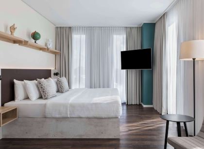 Stellaris Apartment Hotel