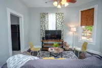 Remodeled Historic 2Br 1BA House Near Downtown