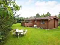 6 Person Holiday Home in Fårvang-by Traum Hotels in Farvang