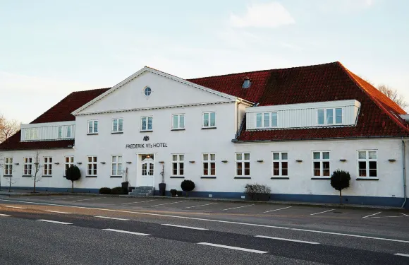 弗雷德裏克六世酒店