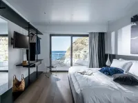 Made by the Sea Villa 1 Hotels in Mades