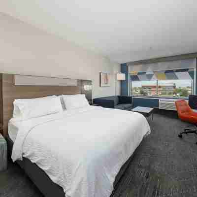 ホリデイ イン エクスプレス & スイーツ リッジクレスト - チャイナ レイク by IHG Rooms