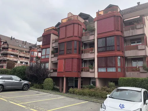 Large Studio Near Epfl and Lausanne City Center Hotels in Ecublens