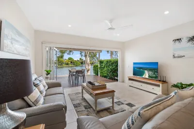 Noosa Entrance Waterfront Resort