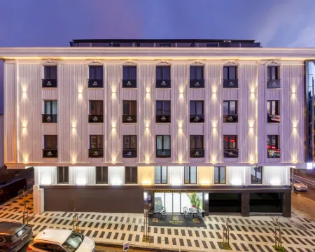 Dem Premium Hotel - Round Trip Airport Service - Istanbul International Airport Hotels in Istanbul