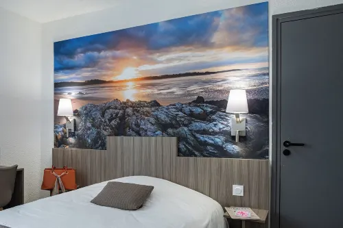 Contact Hôtel du Champ de Mars de Saint-Brieuc Hotels in Saint-Brieuc