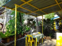 Yellow House Vacation Rental Hotels in Subic