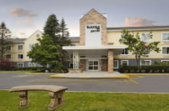 Fairfield Inn & Suites Portland Maine Airport Hotel di 
