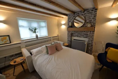 Beautiful House and Elevated Garden in Bridgnorth Hotels in Chelmarsh